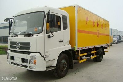 運輸煙花爆竹堪比“定時炸彈” 道路貨物運輸的細節(jié)與謹慎